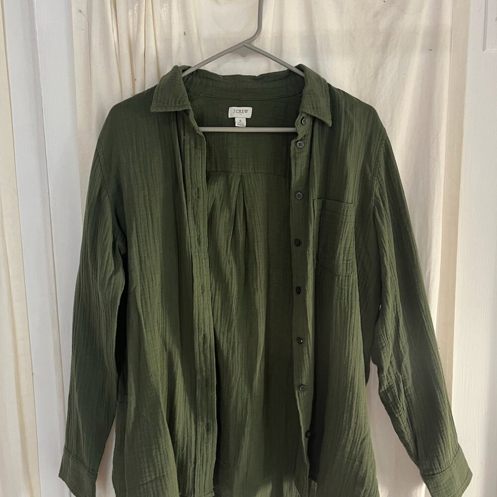 light and airy J. Crew double gauze button up shirt - Olive Green - S